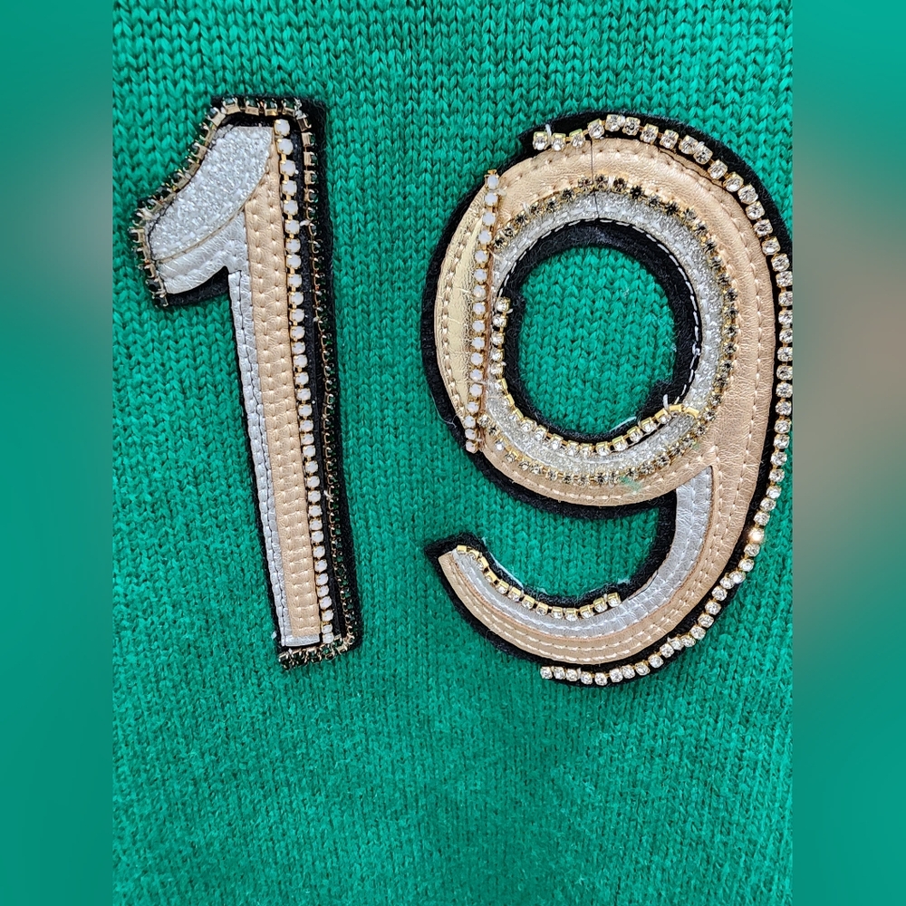 New Chanel Sweater Shirt Top, size 40, Cashmere, Green. - Picture 7 of 16